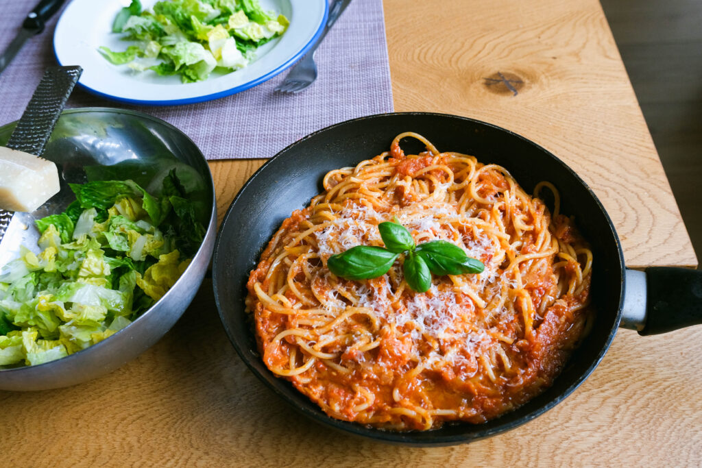 spaghetti met salade